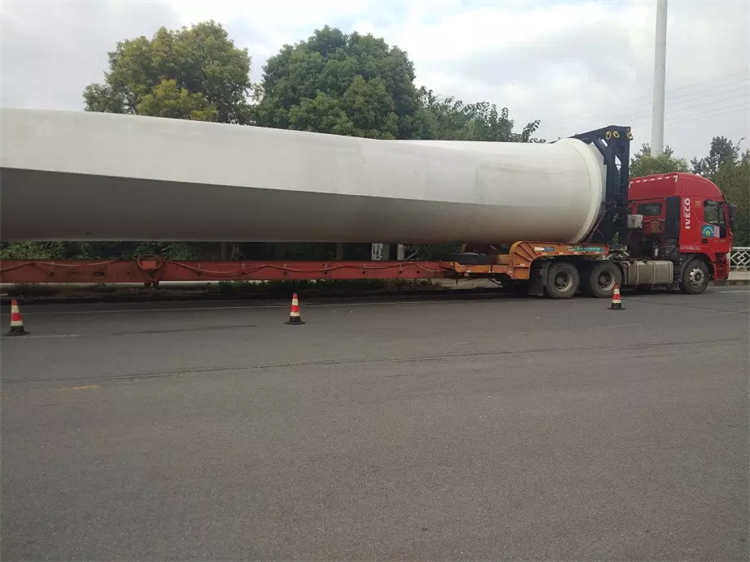 Extendable Wind Turbine Blade Transport 65M 70M Trailer Used in highway | Yangzhou Vulcan Machinery Manufacturing Co., Ltd