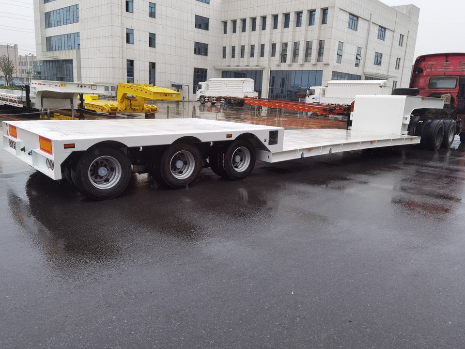 16米三轴半挂车